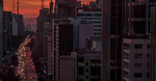 用AI技术复活赫本，AI复活亲人技术