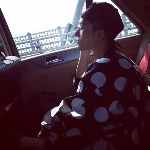 杭弘国莉