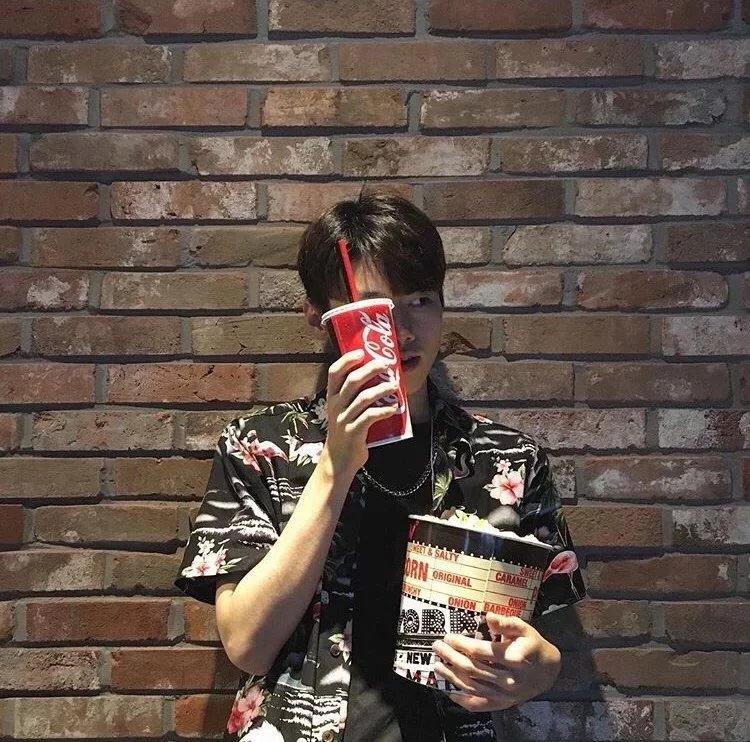 凌英松宏