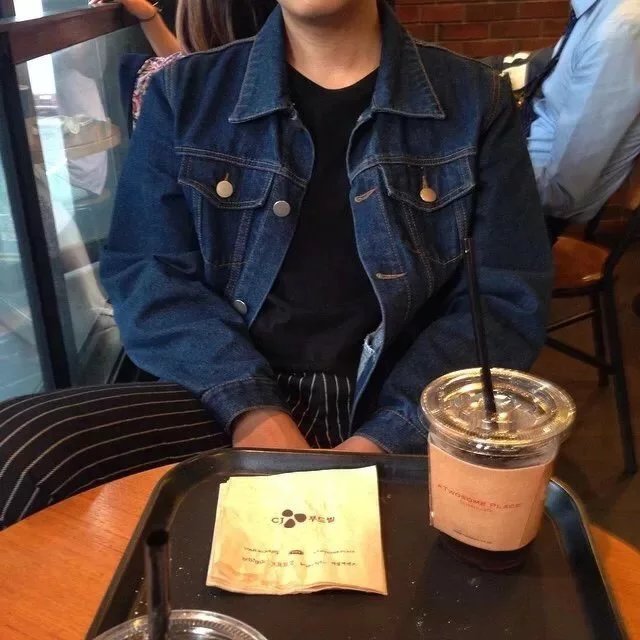 邱伟雄茜