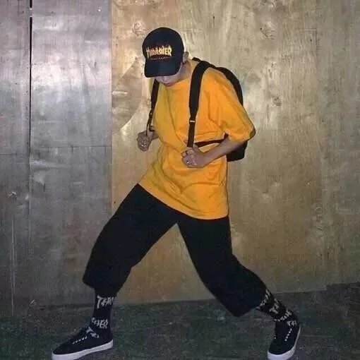 闻巧清萍